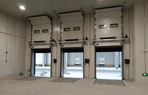 Промышленная сталь гаража изолировала дистанционное управление секционных дверей 380В автоматическое