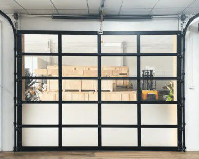 Высокая безопасность Алюминиевые секционные двери с изоляцией Автоматические стеклянные гаражные двери