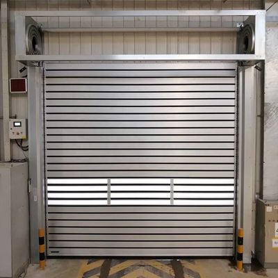 Пенонаполненная изоляционная надводная секционная дверь с дистанционным управлением из электрической стали