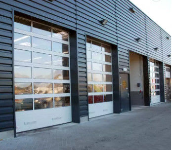 Высокая безопасность порошковое покрытие Алюминиевые секционные гаражные двери водонепроницаемость класс 3
