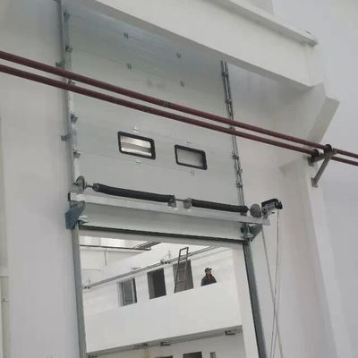 Электрическая удаленная надземная секционная панель двери для логистического парка
